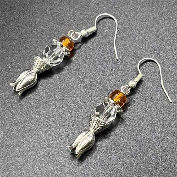 NWOT-Silvertone TulipInspired Fishhook Earrings w/ Clear Swarovski & Orange Bead - Picture 1 of 5